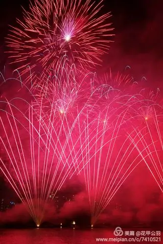 火树银花映苍穹一一学拍烟花