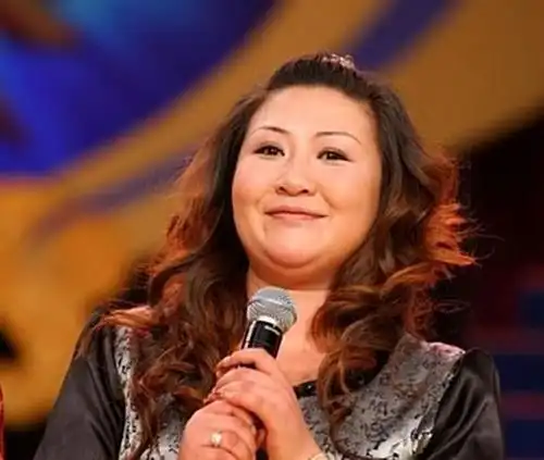 说起王惠,人们只知道她是郭德纲的第二任妻子,郭麒麟和郭汾阳的母亲.