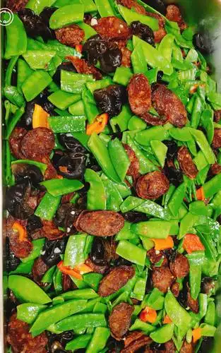 (自助热菜)腊味荷兰豆(制作人:杨光跃)