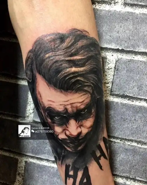 小丑的悲伤纹身图片