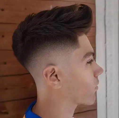 男士嫌头发太多?理发师建议剪这几款发型,时尚,干净,显精神