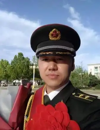 坚韧,奉献,圆梦……这些城北军人的军装照里都有故事