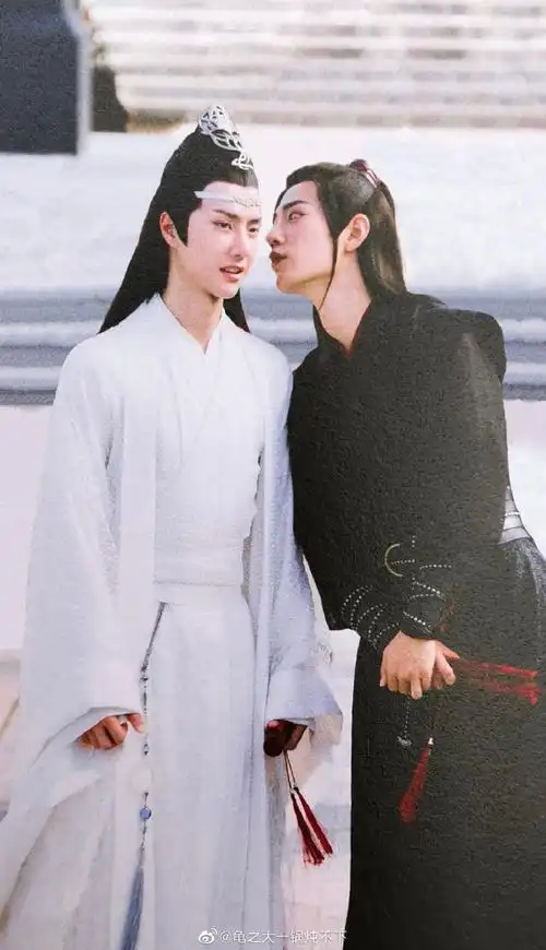 送周边礼包(内容随机)今天开不包车马祝大家纪念日快乐#博君一肖#抽奖