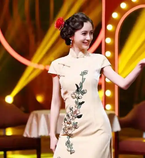 在看到她"旗袍照"之后_杨颖更_感觉_杨颖太