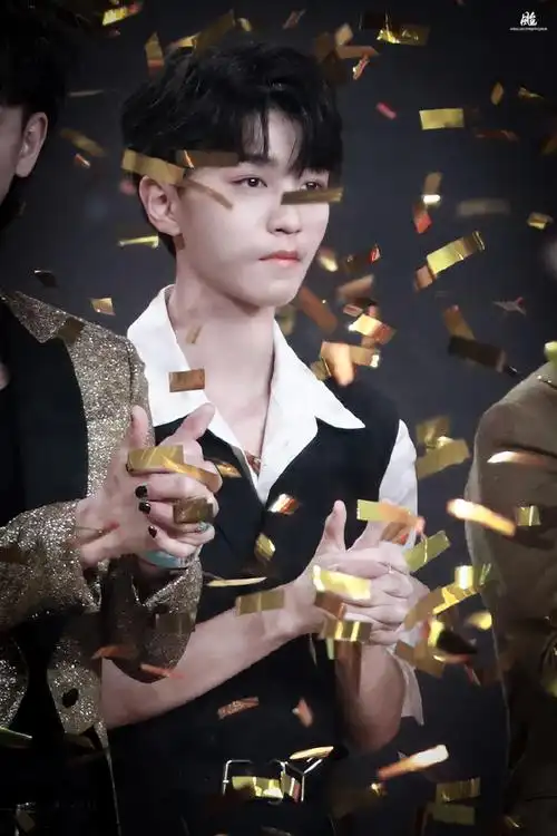 王俊凯2021一往无前##微博之夜