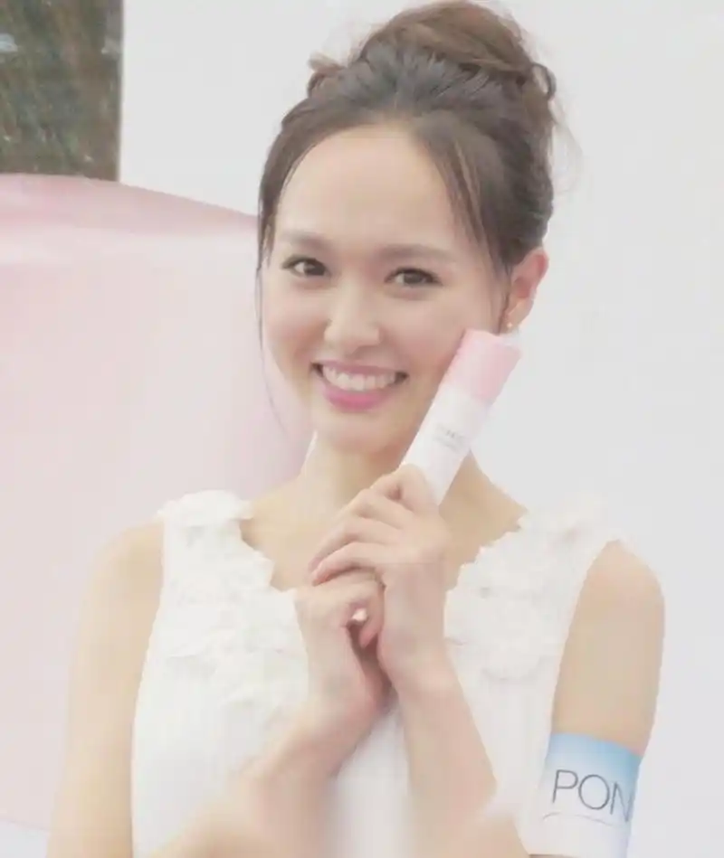 唐嫣早期大光明露额头造型,你觉得和刘海造型比起来如何[兔子]