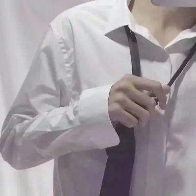 衬衫控头像男不露脸高清,看不到你的嘴角你的微笑-男生头像