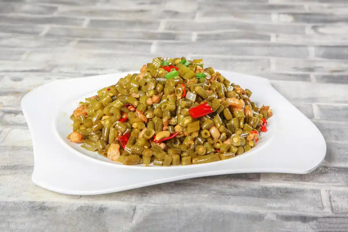 经典炒菜,番茄炒蛋,酸豆角肉沫,芹菜炒肉,原来这么简单