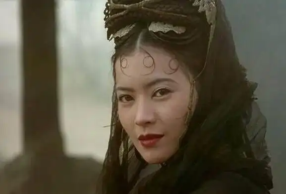 53岁蓝洁瑛沧桑近照曝光双眼无神发福明显图