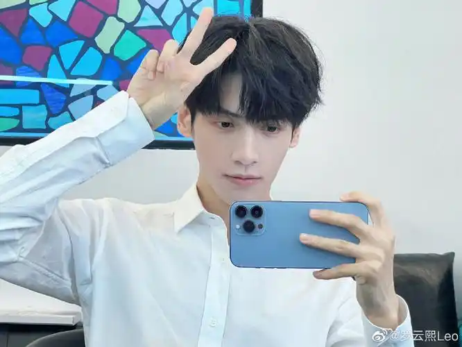 罗云熙##罗云熙素颜自拍照