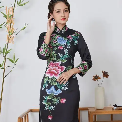 2021秋季新款真丝蚀骨旗袍年轻款复古中年古典长袖改良礼服修身