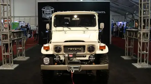 sema展上的不老男神——丰田fj43