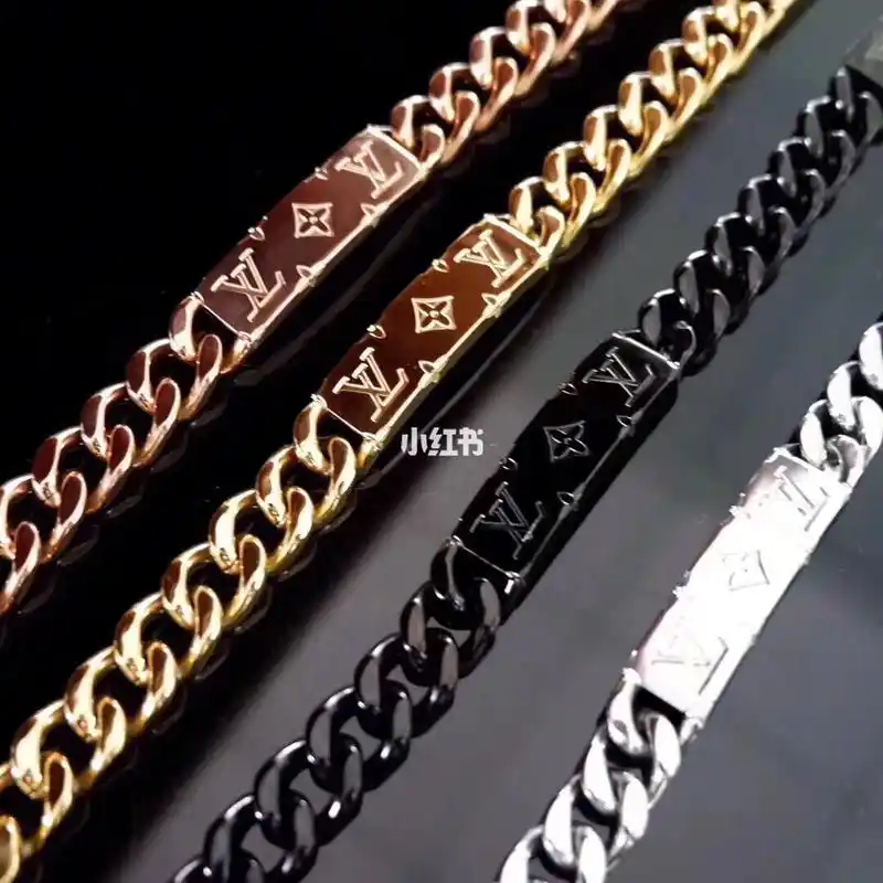 lv钛钢手链四色都有哦