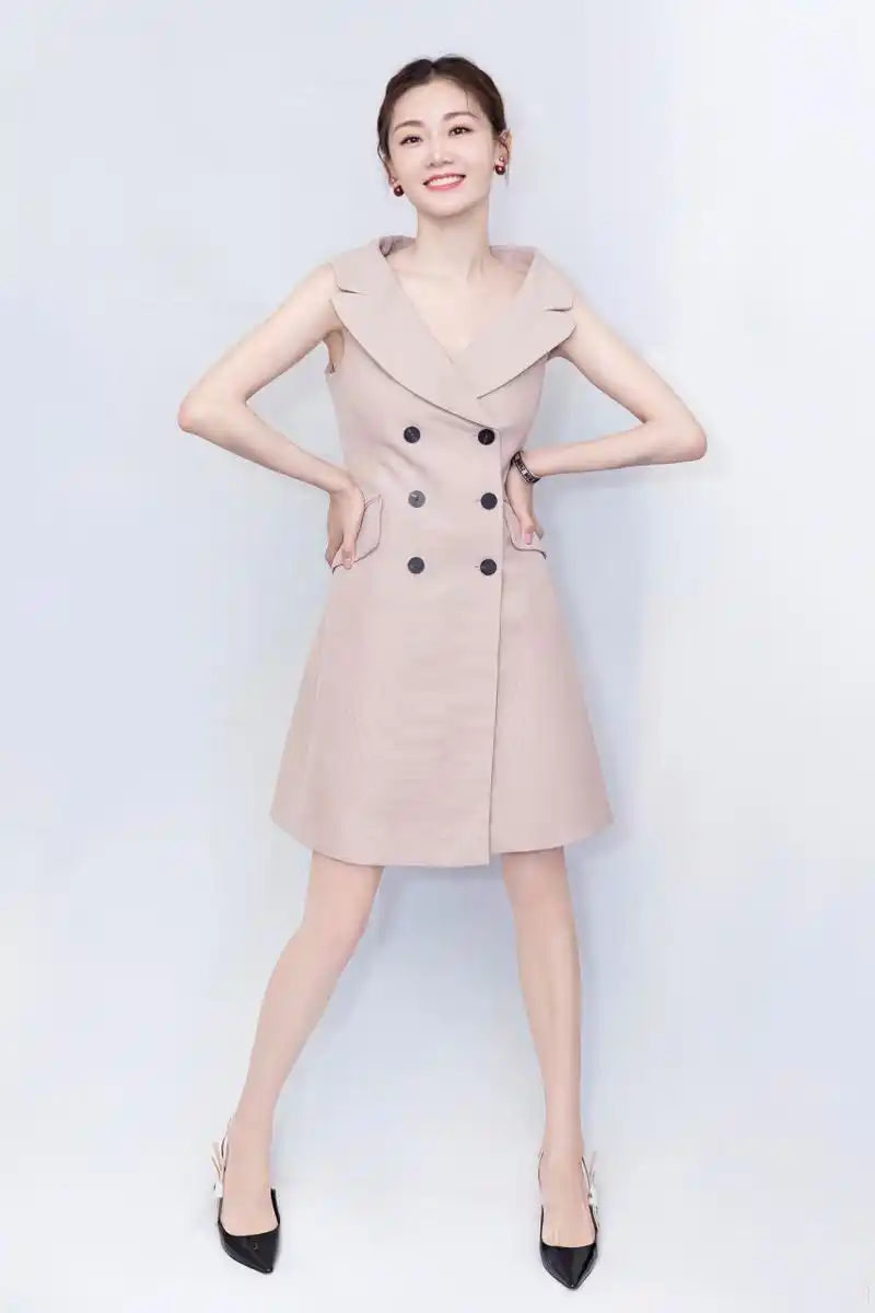 1988年苗苗是河南最漂亮的女明星, 冯小刚《芳华》改变其命运; 身高