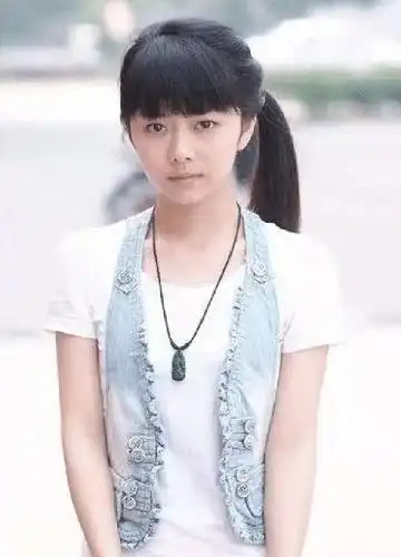 谭松韵未出道旧照流出:我就是这么自信