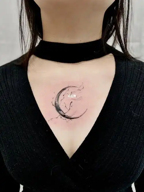 月亮纹身