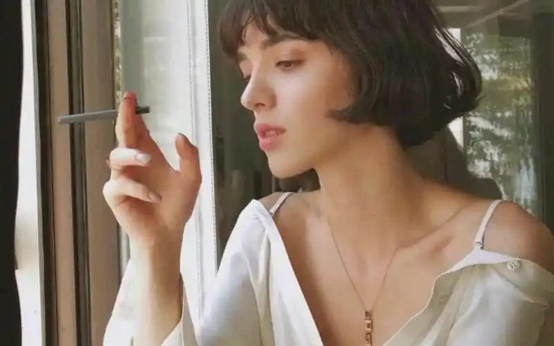 法式复古慵懒范儿,这精致短发太可了!