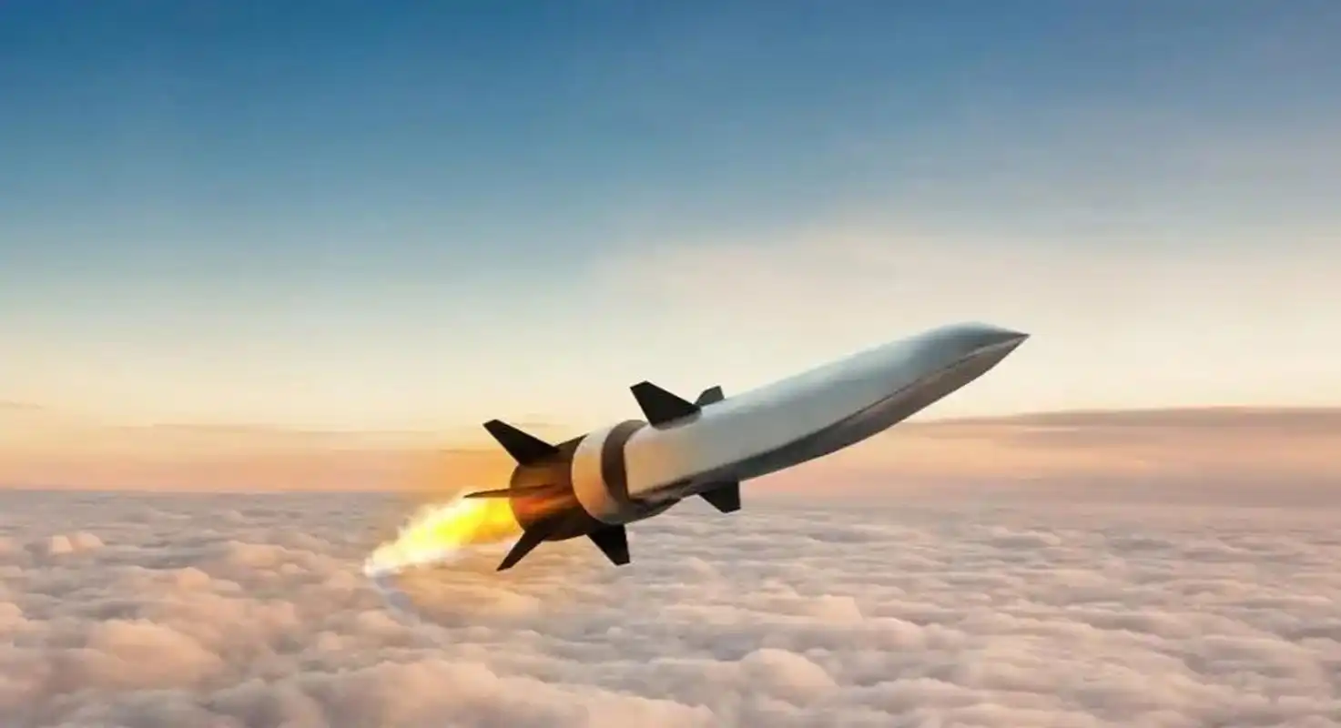 东风-41,是目前中国最先进的洲际弹道导弹,在我军中的编制是一个导弹