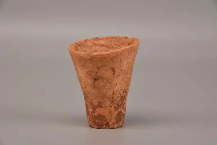 石家河文化红陶杯