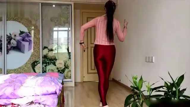 紫晶教学紫晶木莓广场舞《爱情莎啦啦》演示分解