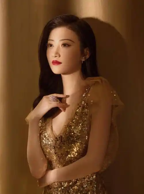 80后花旦女星景甜写真集风姿绰约优雅高贵