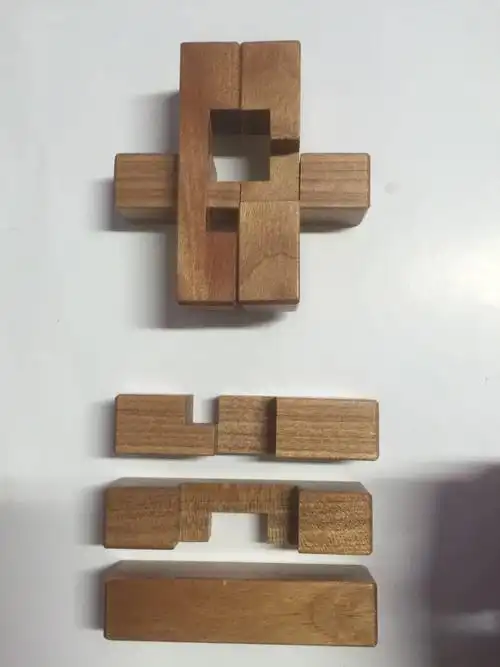 一款组合穿插6根鲁班锁的顺序解锁总第4种