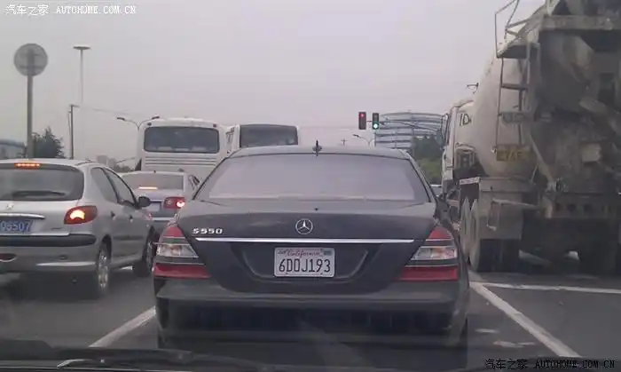 加州牌照s550.龙东道拍摄