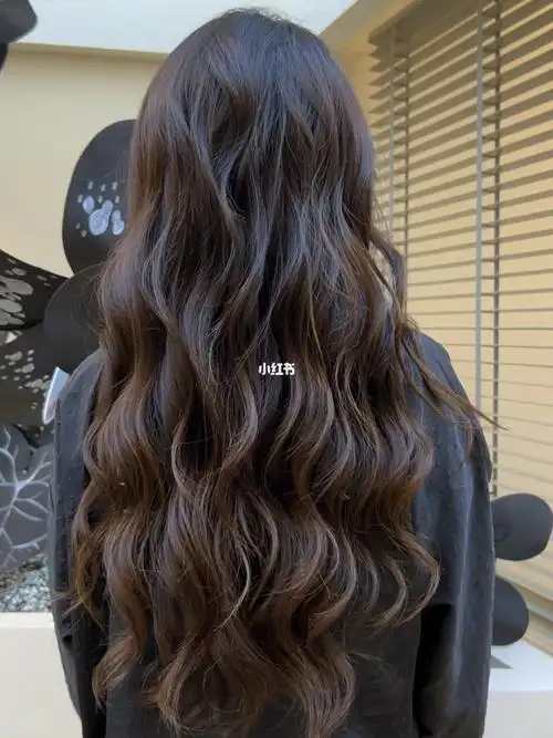 慵懒木马卷无尴尬期时的卷发慵懒木马卷