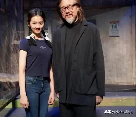 图书馆事件,黄磊夫妇迟迟未回应,网友:赶紧报警(黄磊女儿图书馆真有