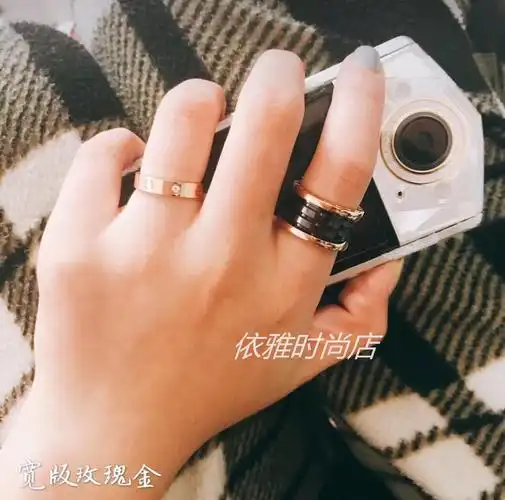 代购bvlgari宝格丽戒指女慈善款小红人指环黑白陶瓷纯银情侣对戒