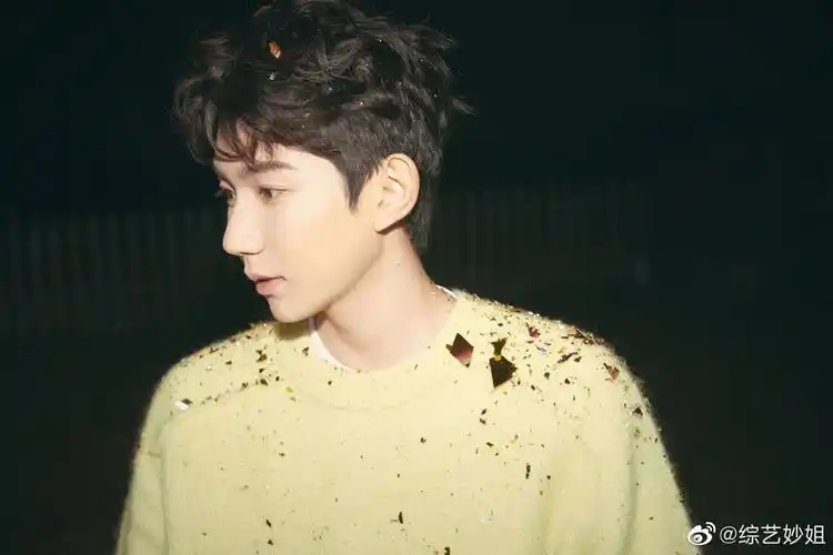 时代少年团发文为王源庆生祝师兄生日快乐欢笑好运常伴