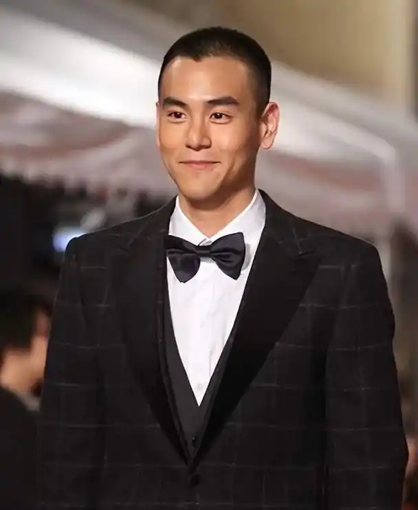 男明星帅不帅看寸头?王一博被嘲"土肥圆",朱一龙撞脸梁朝伟_人物资讯_