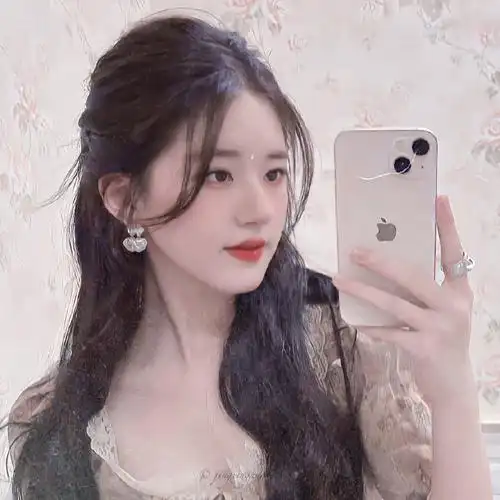 赵露思头像##朋友圈文案