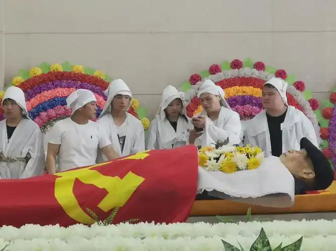 闻望仪范思深长,追思余泽驾何方?