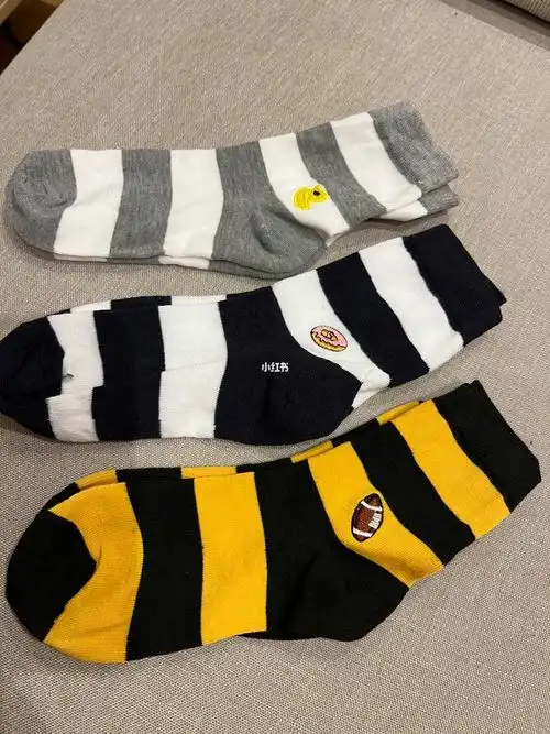 条纹袜三双包邮出