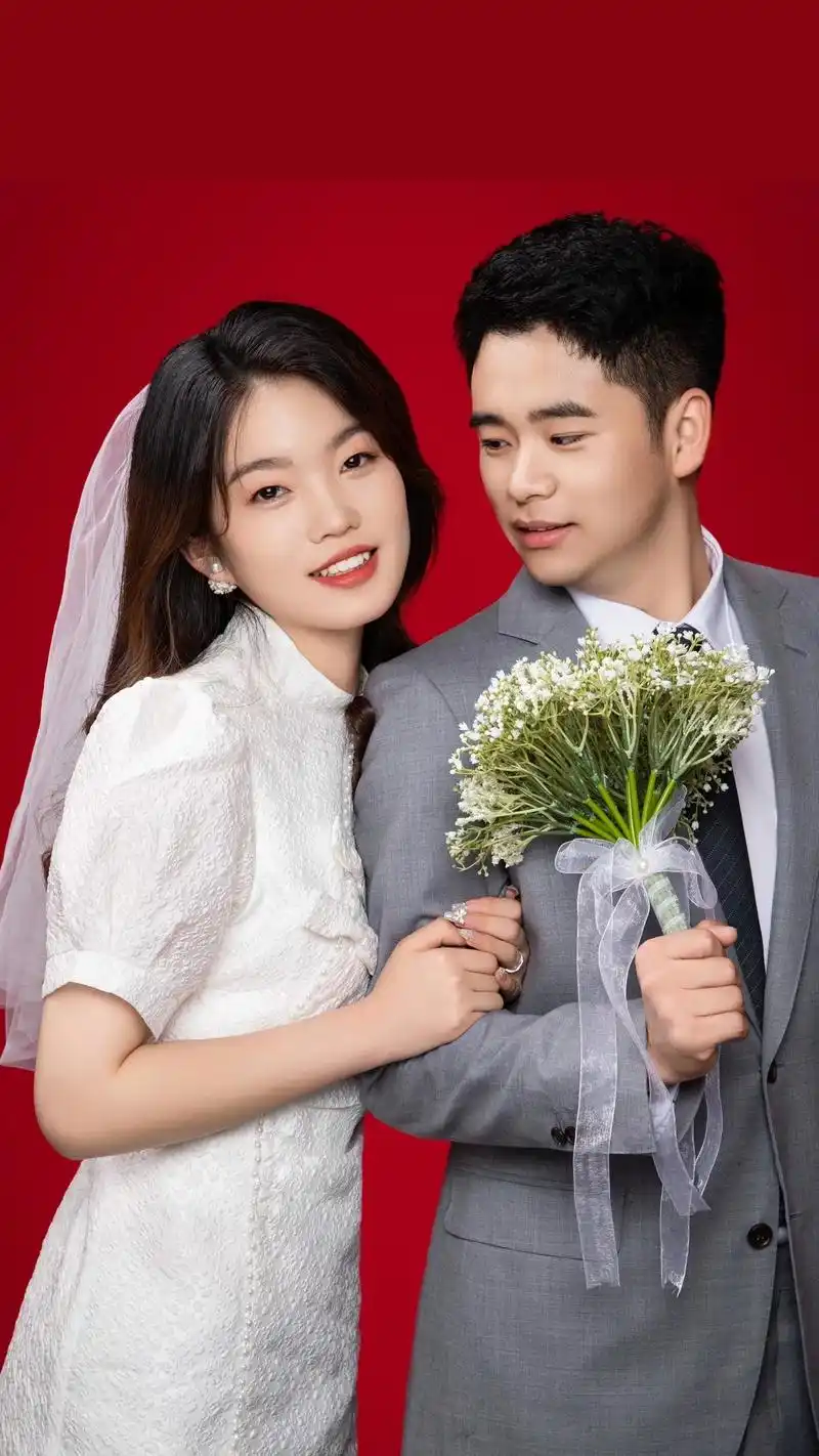 情侣写真 #红底合照 我很庆幸自己谈了一段很健康的恋爱