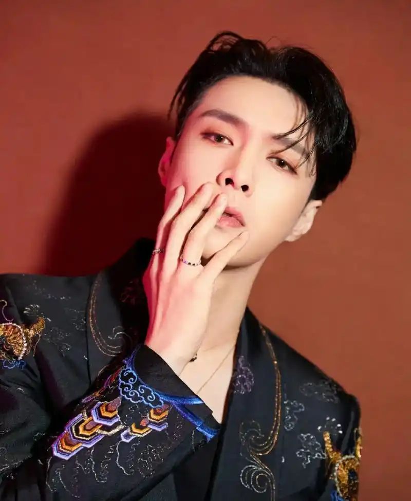 都认得吧?#动漫 张艺兴 - 抖音