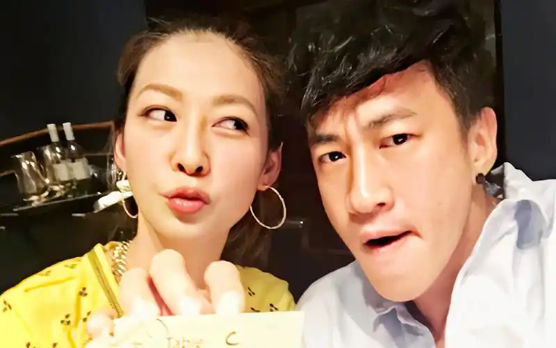 何润东3次表白孙俪被拒,转身娶了初中文凭的柜姐,收获幸福_哔哩哔哩