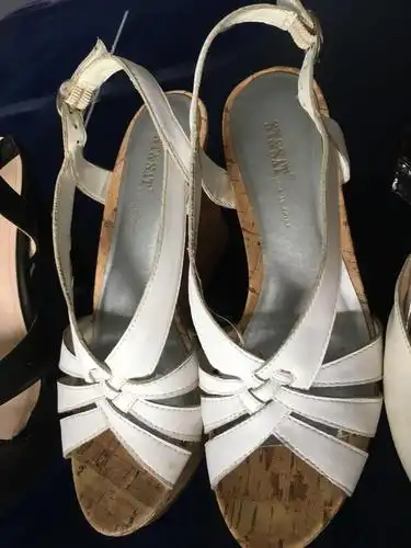 专柜正品st&sat星期六白色坡跟凉鞋