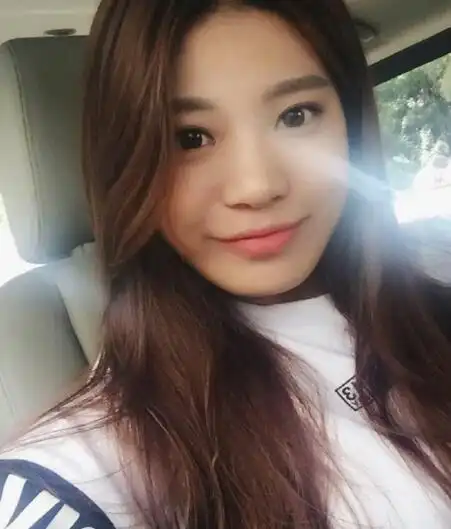 【图】张馨月个人资料介绍 《中国新歌声》迎来了一组"低调组合"