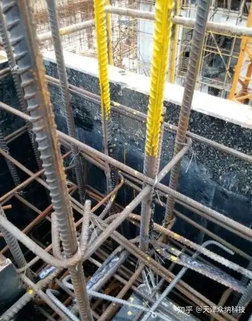 楼面预留楼面和基础都有独立的图纸,具体从哪连到哪来焊,就看图纸了.