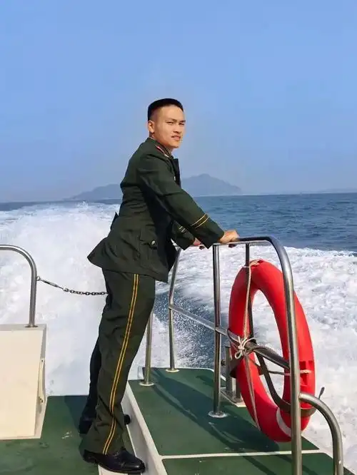 "这身军装,我要穿一辈子!"他是"四有"优秀士兵,北工大王兴