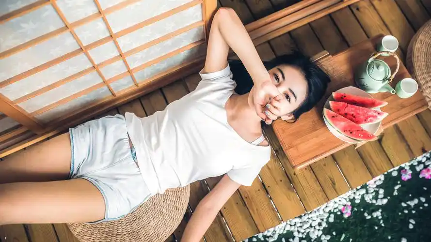 > 性感妩媚美女桌面壁纸高清图片(1920x1080)