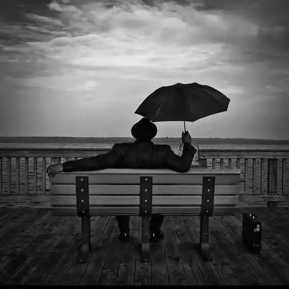 "孤独成瘾"的男人,并不是失败的男人,看看你有这三个表现吗?