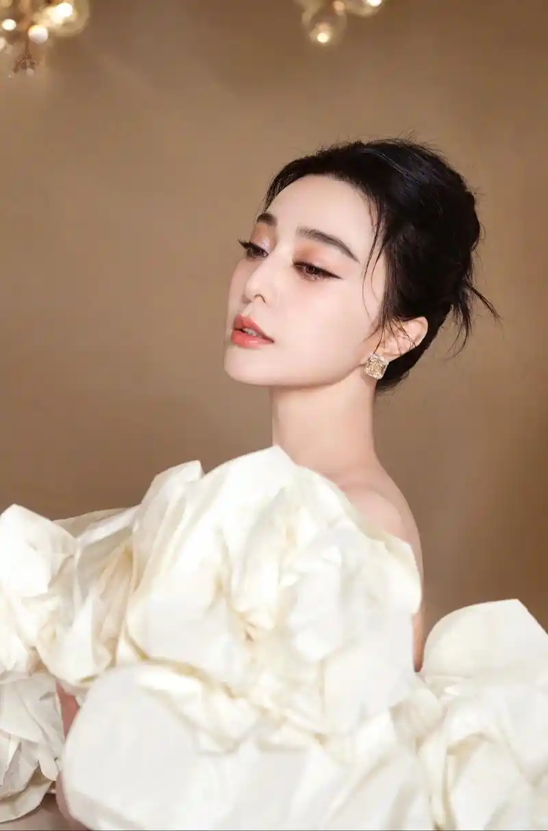 范冰冰| 慈善晚宴78157815.