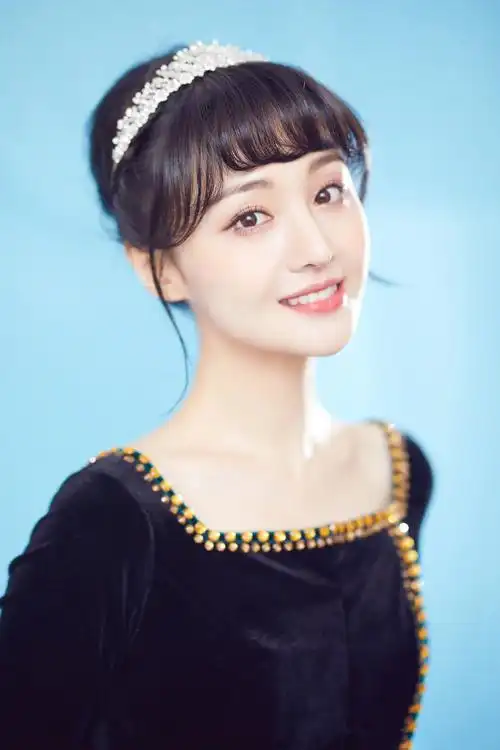 郑爽cos安娜公主甜美写真图片