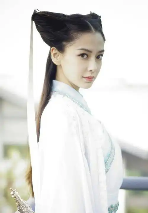 原本以为angelababy的小龙女已经够美了,直到看到赵丽颖版的小龙女