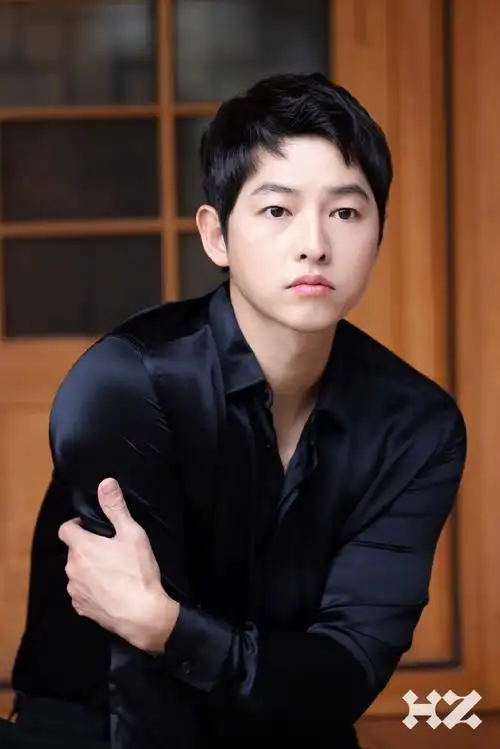 宋仲基超话【高清美图】经纪公司更新宋仲基最新海报高清美图!