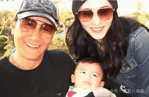 谢霆锋被质疑三胎生父真相曝光,原来都是谢贤搞的鬼,难怪张柏芝不敢