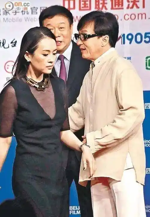 想想,范冰冰从来就没有这样表态过09年成龙55岁生日,范冰冰也出席了